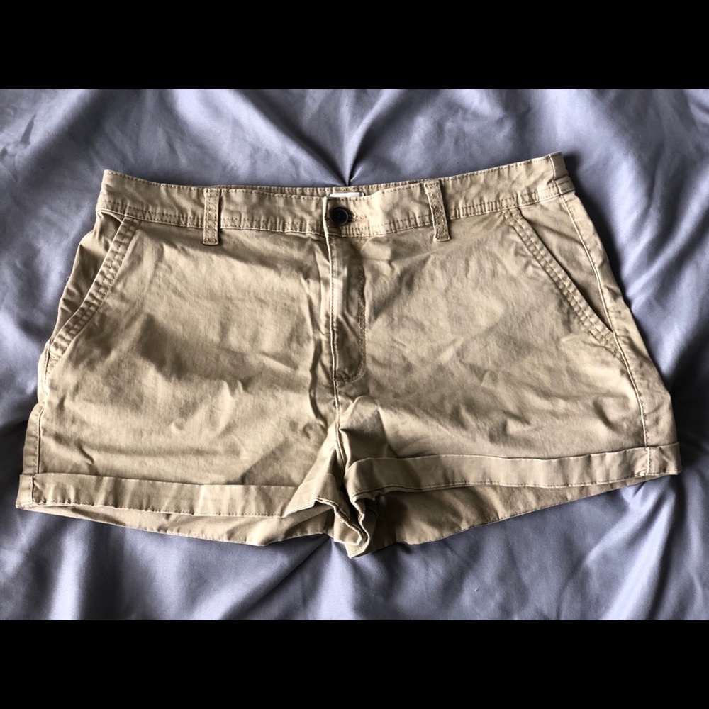 A New Day size 12 stretch chino shorts